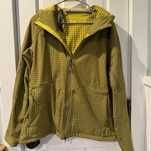 LuluLemon Men’s jacket